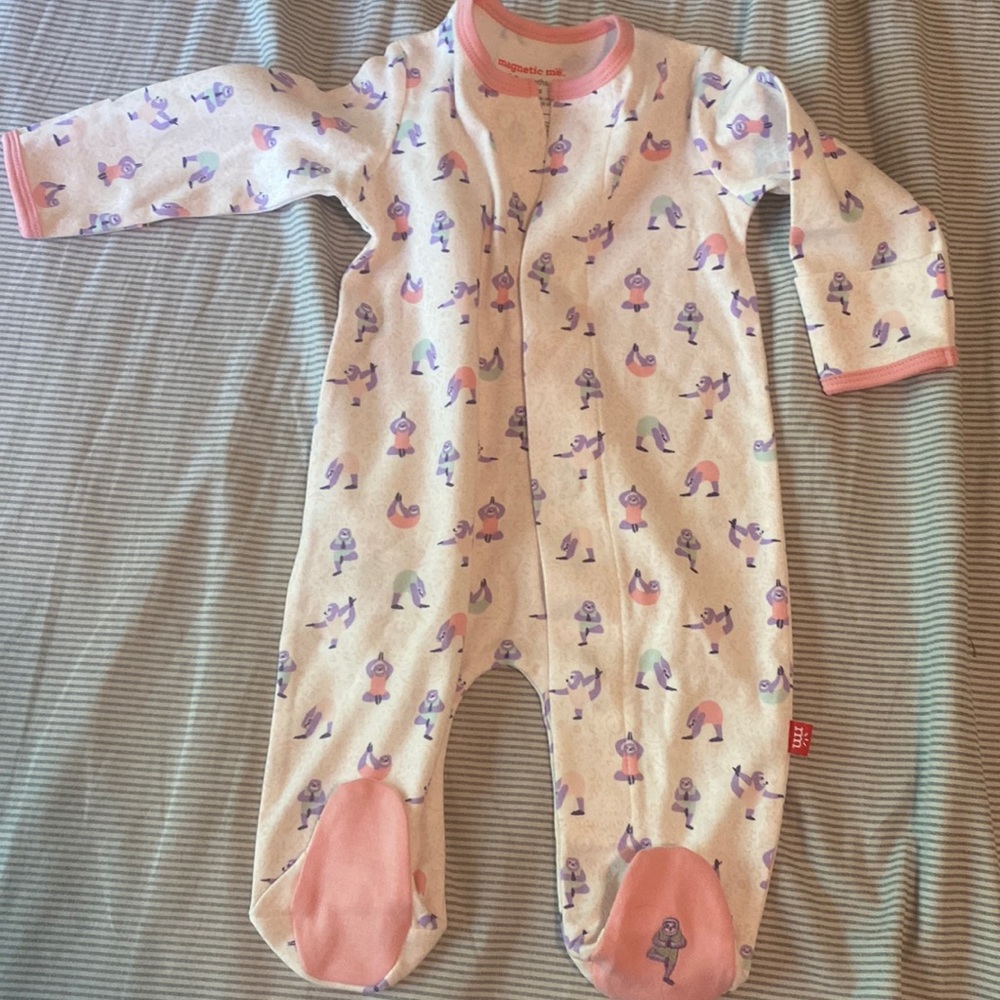 Magnetic Me Sloth Footie